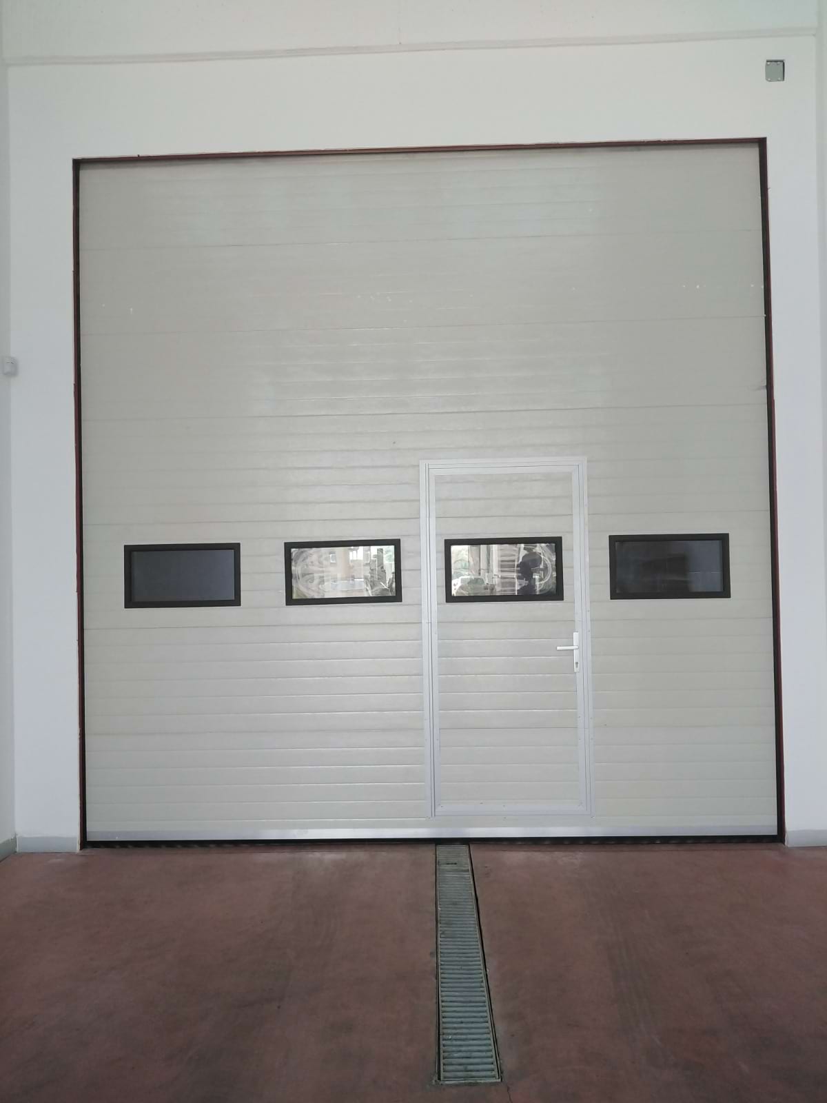 Bursa Konut Sitesi Akıllı Bariyer ve Bahçe Kapısı Otomasyonu Projesi