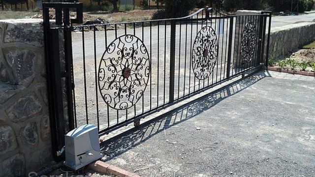 Yana Kayar Bahçe Kapıları - image 4